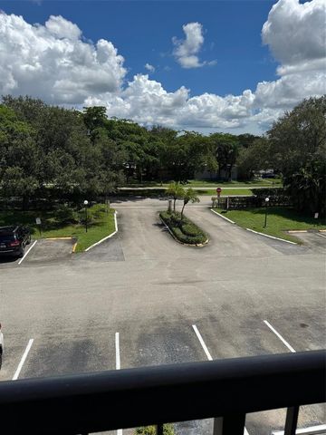 1801 NW 75th Avenue 306, Plantation, FL 33313