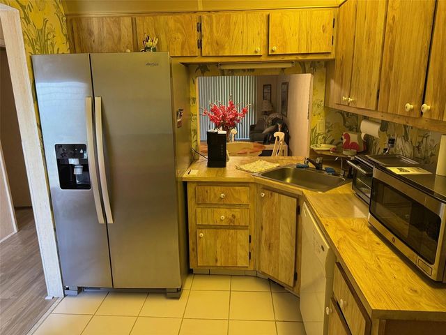 1801 NW 75th Avenue 306, Plantation, FL 33313
