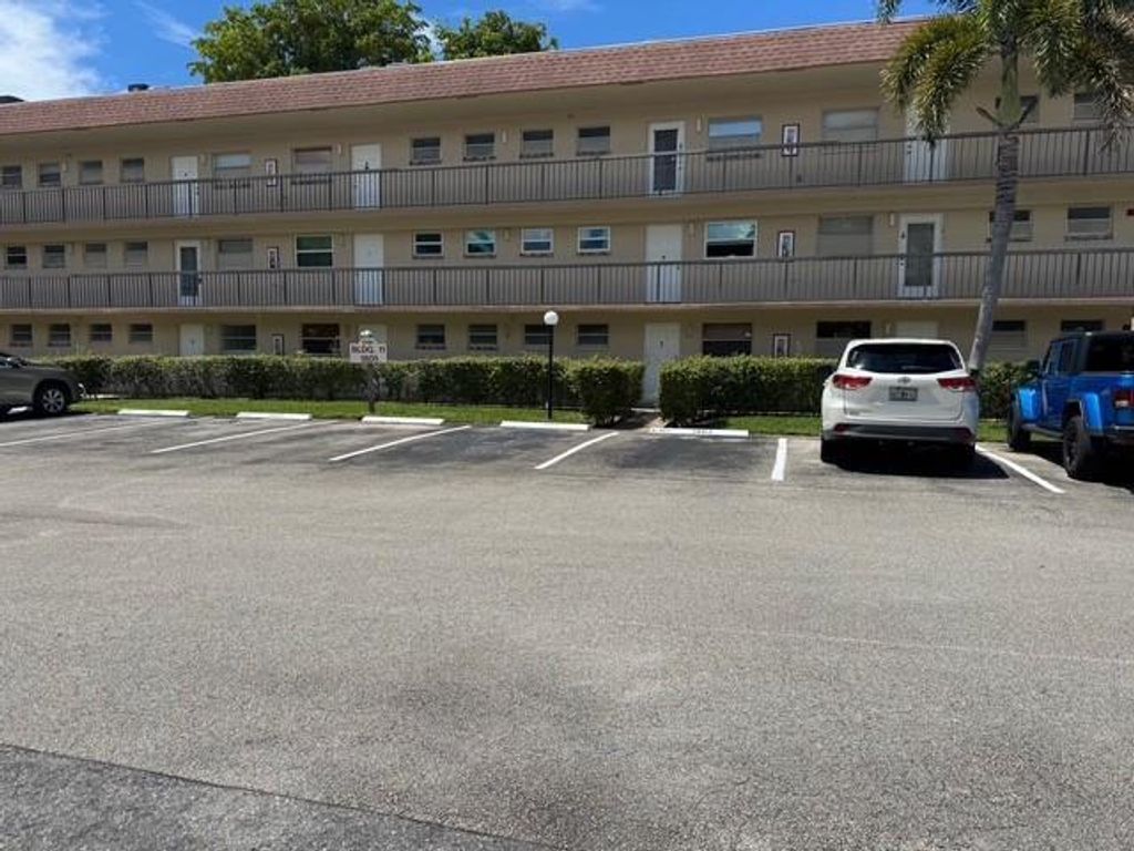 1801 NW 75th Avenue 306, Plantation, FL 33313