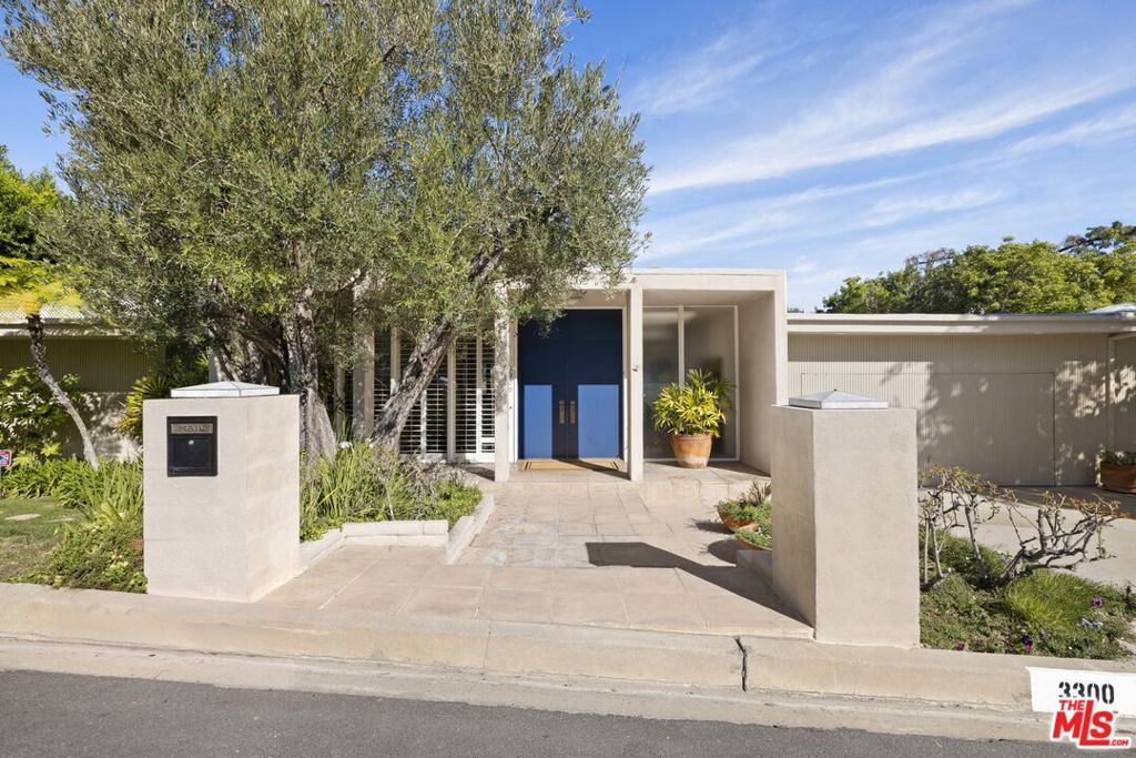 3300 Red Rose Drive, Encino, CA 91436