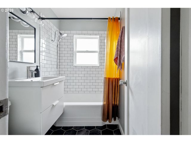 4707 Ne 75TH Ave, Portland, OR 97218