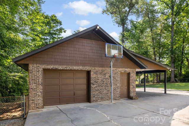 114 Old Mine Road, Mount Holly, NC 28120