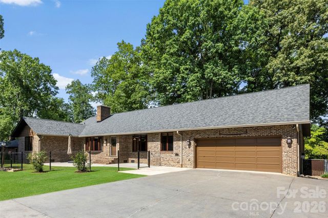 114 Old Mine Road, Mount Holly, NC 28120