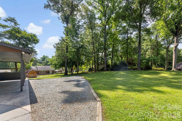114 Old Mine Road, Mount Holly, NC 28120