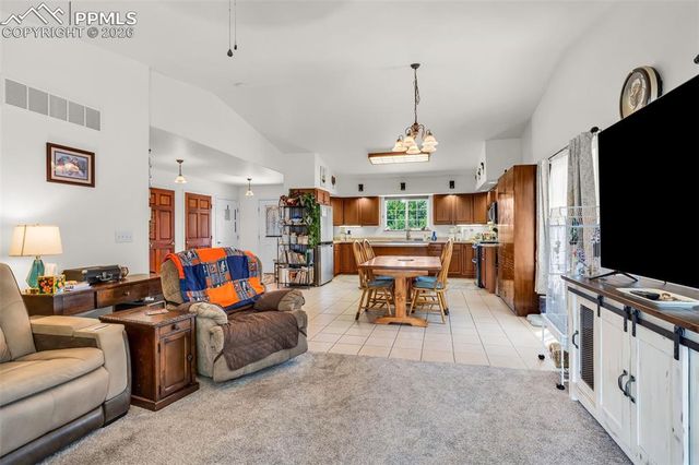 75 Wheatridge Drive, Pueblo, CO 81005