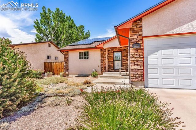 75 Wheatridge Drive, Pueblo, CO 81005