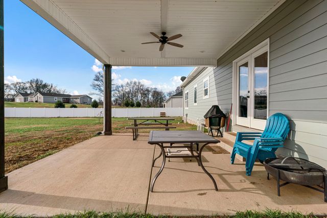 2086 Beverly Ct, Springfield, TN 37172