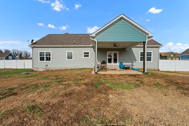 2086 Beverly Ct, Springfield, TN 37172