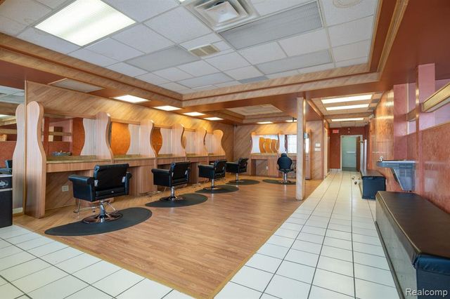 14811 Plymouth Road, Detroit, MI 48227