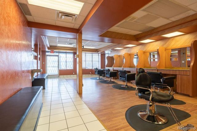 14811 Plymouth Road, Detroit, MI 48227