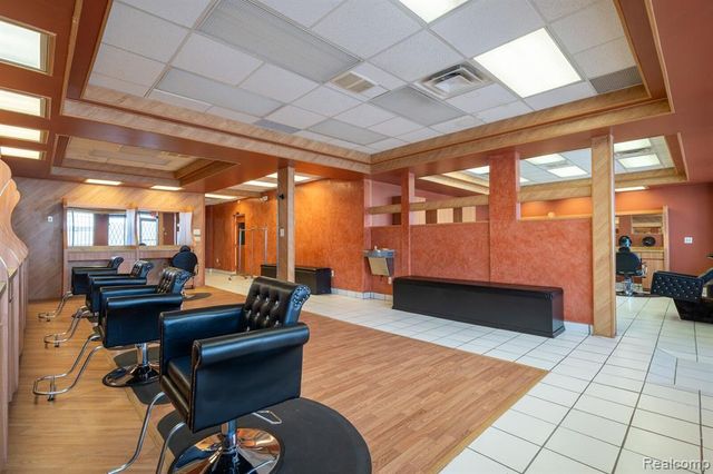 14811 Plymouth Road, Detroit, MI 48227