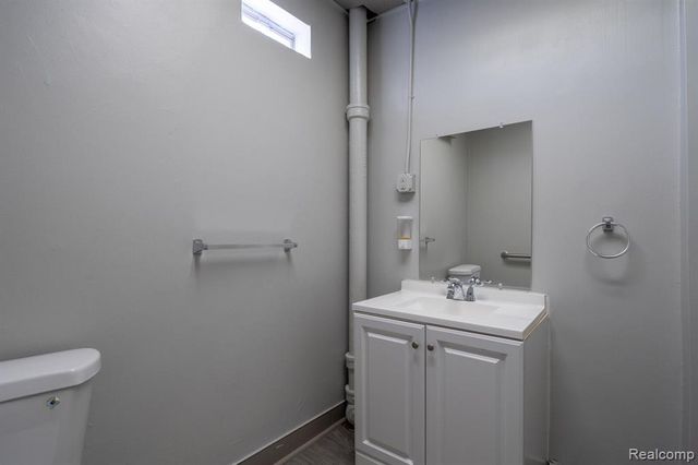 14811 Plymouth Road, Detroit, MI 48227