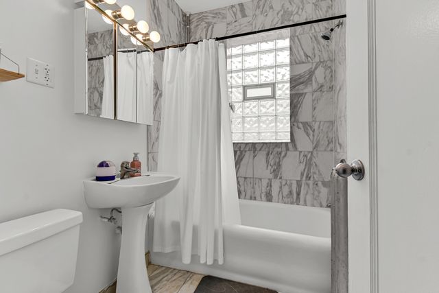 5454 S Cornell Avenue 3E, Chicago, IL 60615