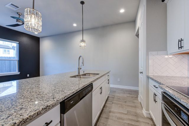 11010 Crescent Light Way, Houston, TX 77043