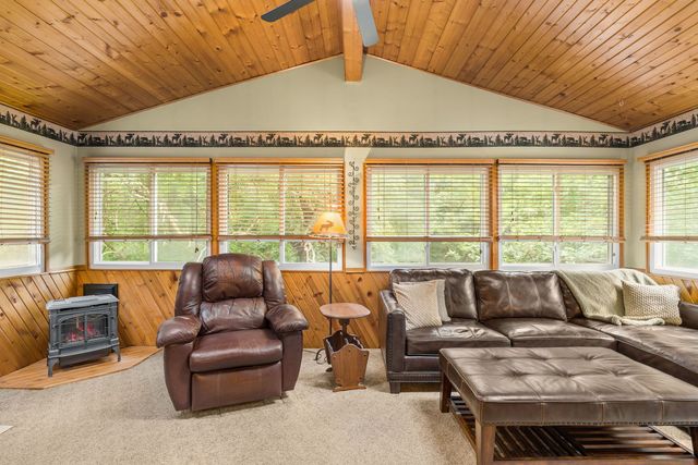 705 E 5th Street, Coal Valley, IL 61240