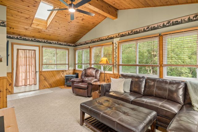 705 E 5th Street, Coal Valley, IL 61240