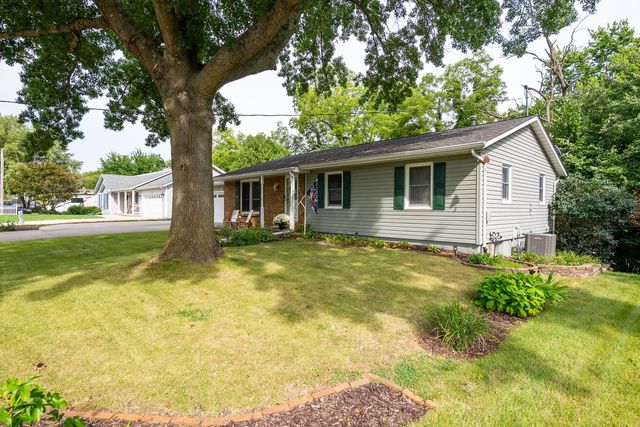 705 E 5th Street, Coal Valley, IL 61240