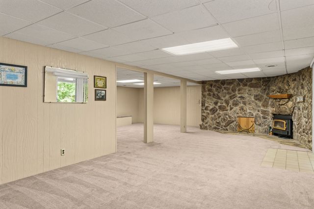 705 E 5th Street, Coal Valley, IL 61240