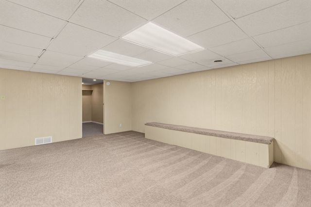 705 E 5th Street, Coal Valley, IL 61240