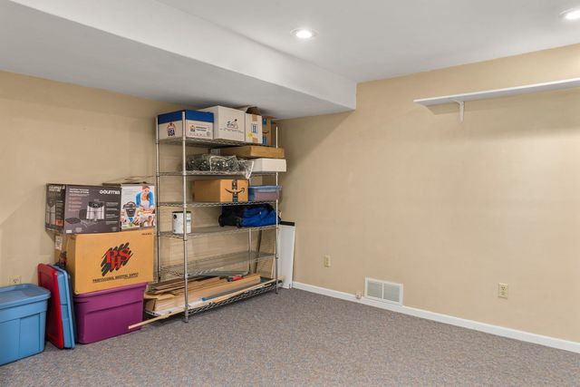 705 E 5th Street, Coal Valley, IL 61240