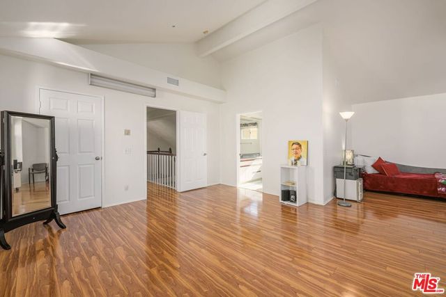 9152 Vincente Way, North Hills, CA 91343