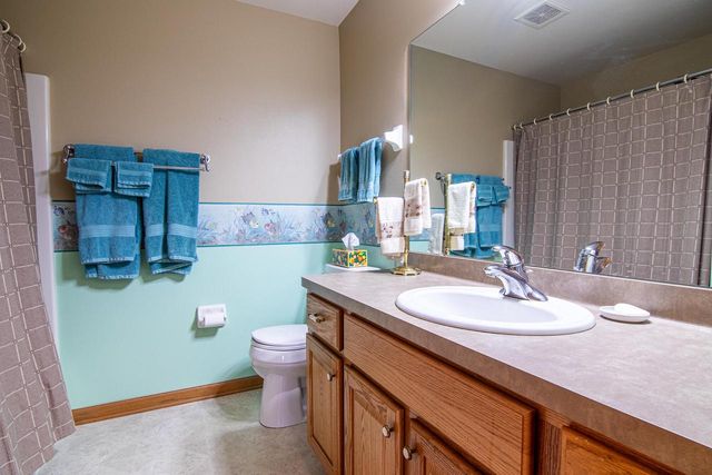 1224 Steeplechase DRIVE, Watertown, WI 53094