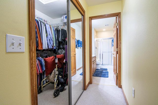 1224 Steeplechase DRIVE, Watertown, WI 53094