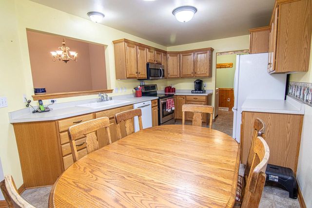 1224 Steeplechase DRIVE, Watertown, WI 53094