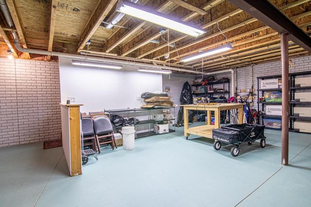 1224 Steeplechase DRIVE, Watertown, WI 53094