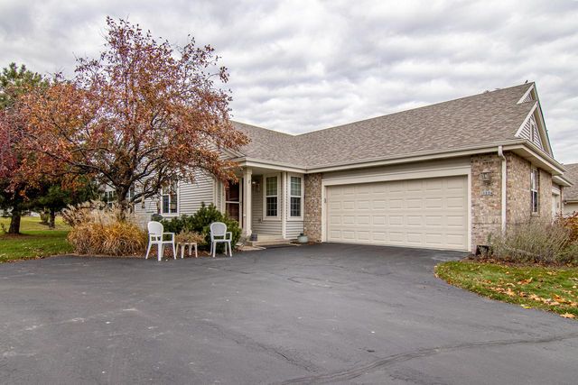 1224 Steeplechase DRIVE, Watertown, WI 53094