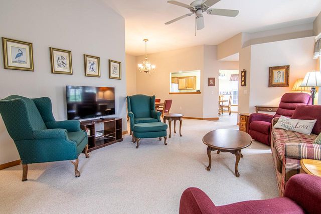 1224 Steeplechase DRIVE, Watertown, WI 53094