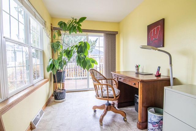 1224 Steeplechase DRIVE, Watertown, WI 53094