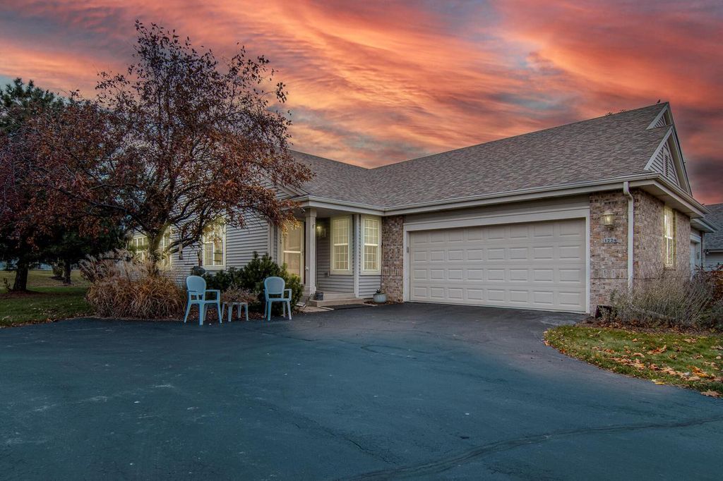 1224 Steeplechase DRIVE, Watertown, WI 53094