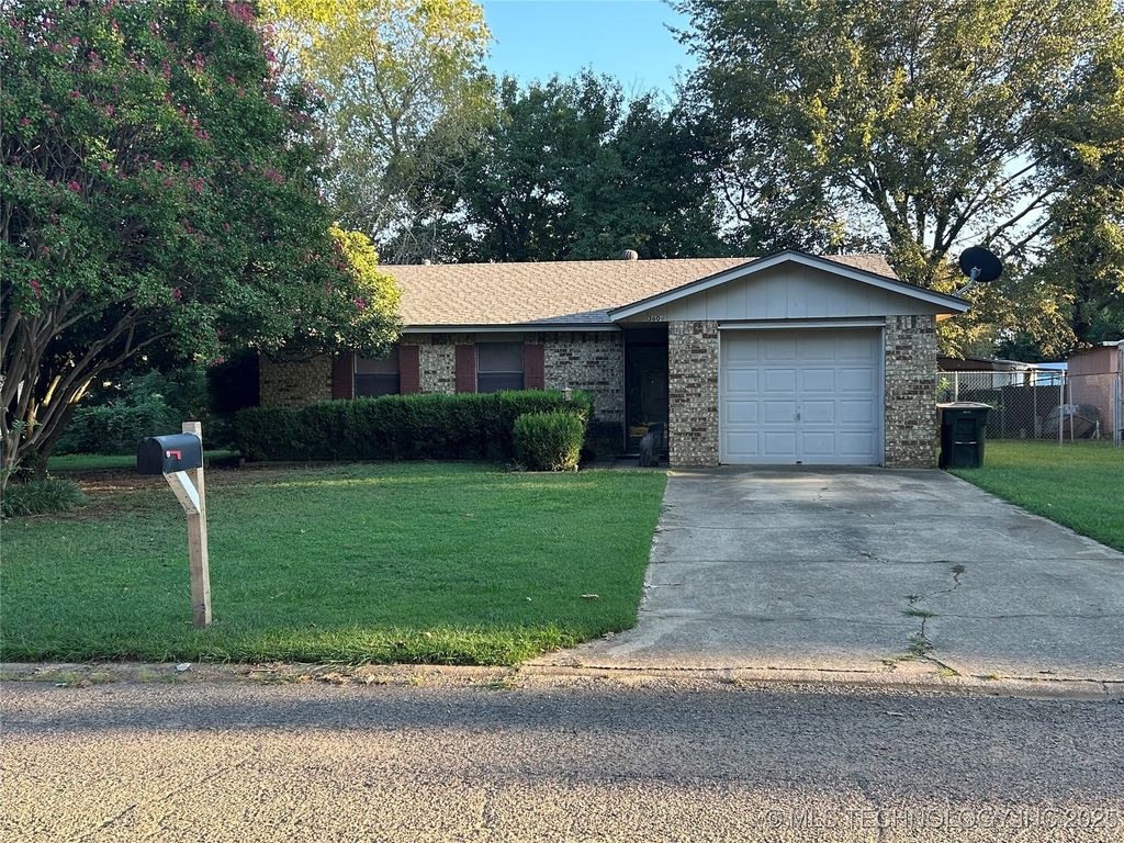 3609 Dawna, Durant, OK 74701