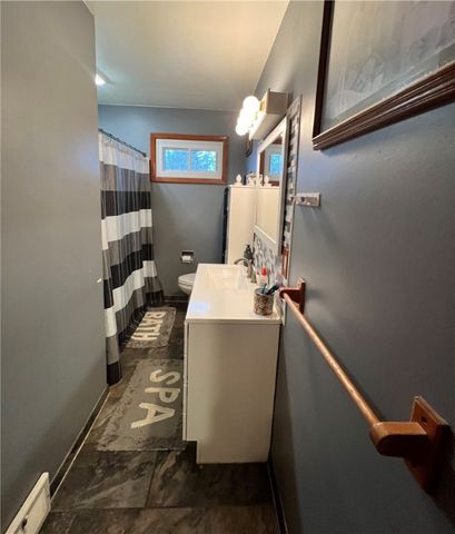 1009 N Ashland Ave, New Castle, PA 16102