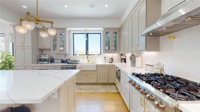 276 Capri, Simi Valley, CA 93065