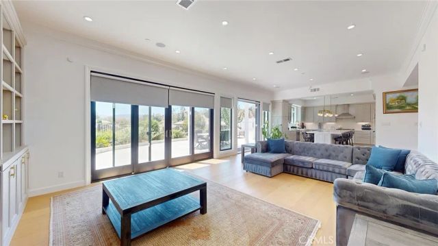 276 Capri, Simi Valley, CA 93065
