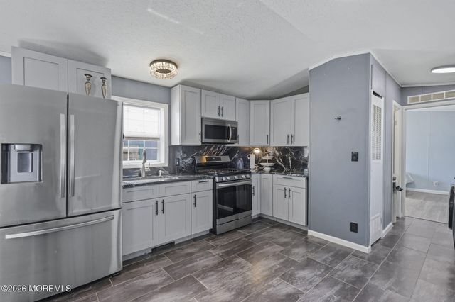 813 North Street, Jackson, NJ 08527