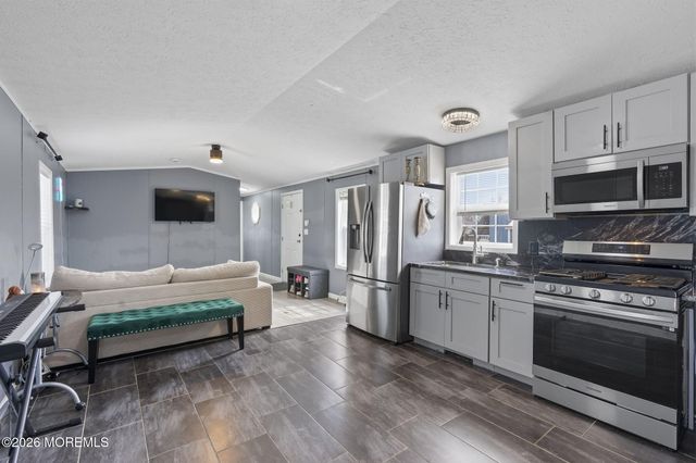 813 North Street, Jackson, NJ 08527