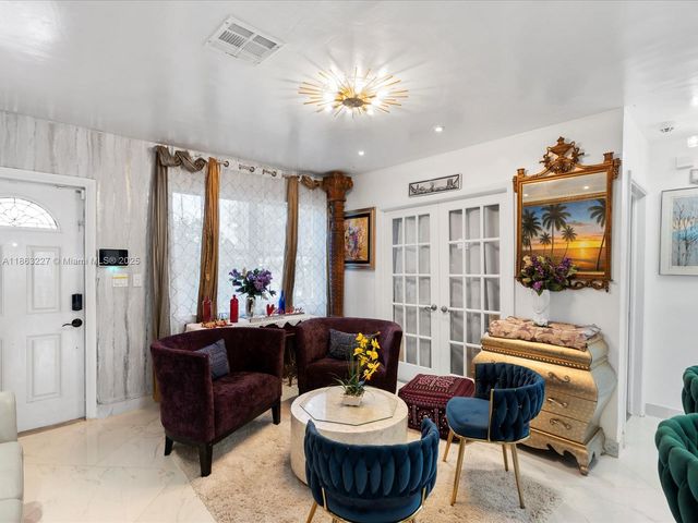 609 SW 2nd Ave, Hallandale Beach, FL 33009