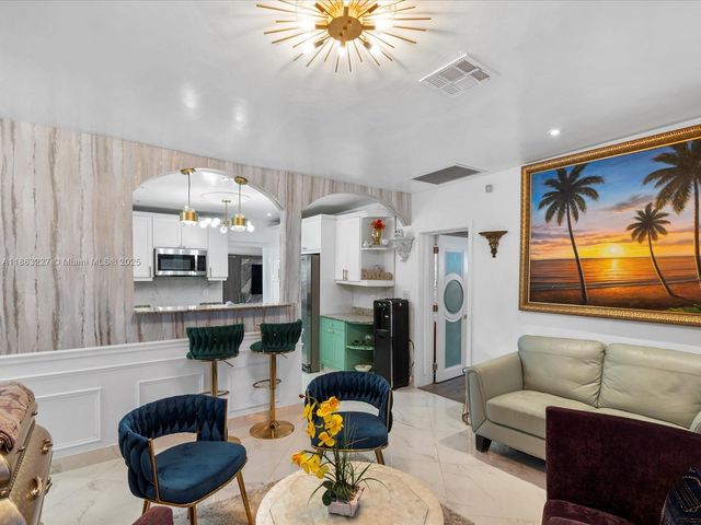 609 SW 2nd Ave, Hallandale Beach, FL 33009