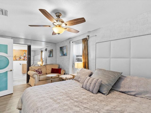 609 SW 2nd Ave, Hallandale Beach, FL 33009