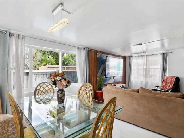 609 SW 2nd Ave, Hallandale Beach, FL 33009