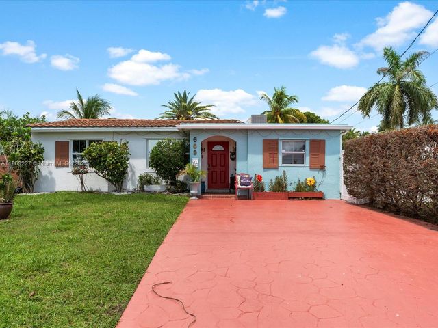 609 SW 2nd Ave, Hallandale Beach, FL 33009