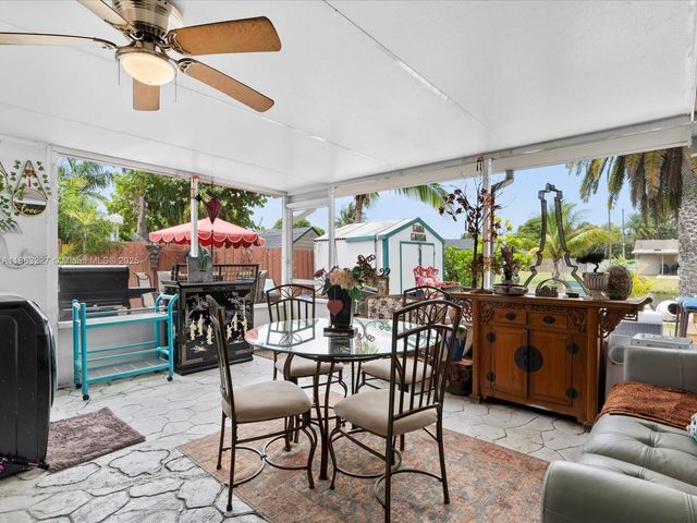 609 SW 2nd Ave, Hallandale Beach, FL 33009