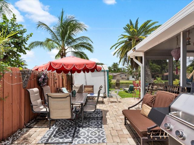 609 SW 2nd Ave, Hallandale Beach, FL 33009