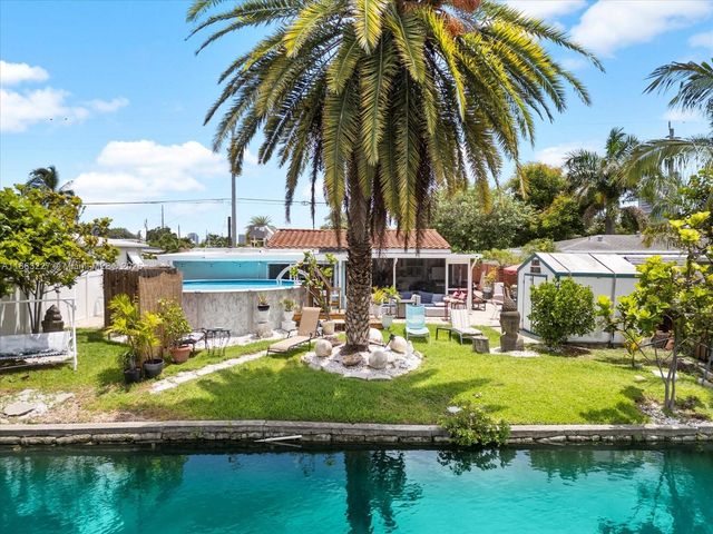 609 SW 2nd Ave, Hallandale Beach, FL 33009