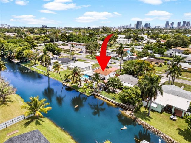 609 SW 2nd Ave, Hallandale Beach, FL 33009