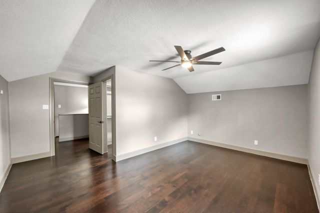 10716 N Lake Road, Montgomery, TX 77316