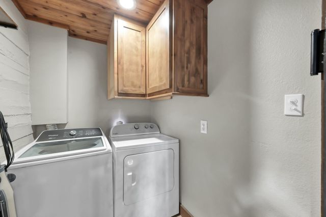 10716 N Lake Road, Montgomery, TX 77316